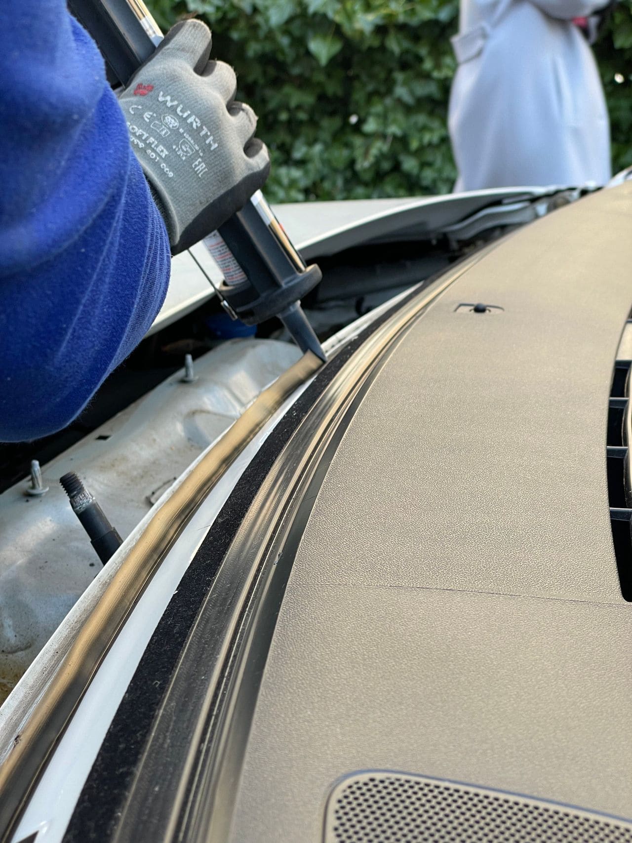 заклейка окна