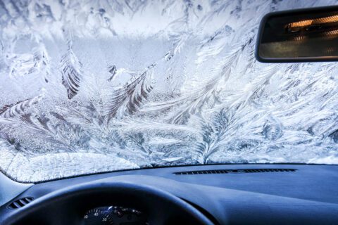 5 ошибок эксплуатации стекол, которые допускают зимой почти все водители